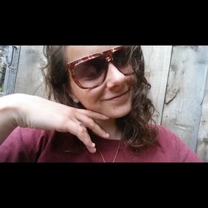 Meet your Posher, Corey